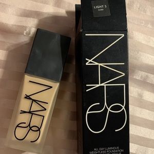 NARS GOBI all day luminous weightless foundation